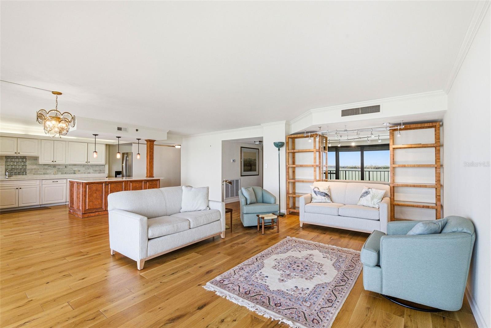 Image 9 of 73 For 3301 Bayshore Boulevard 1007b