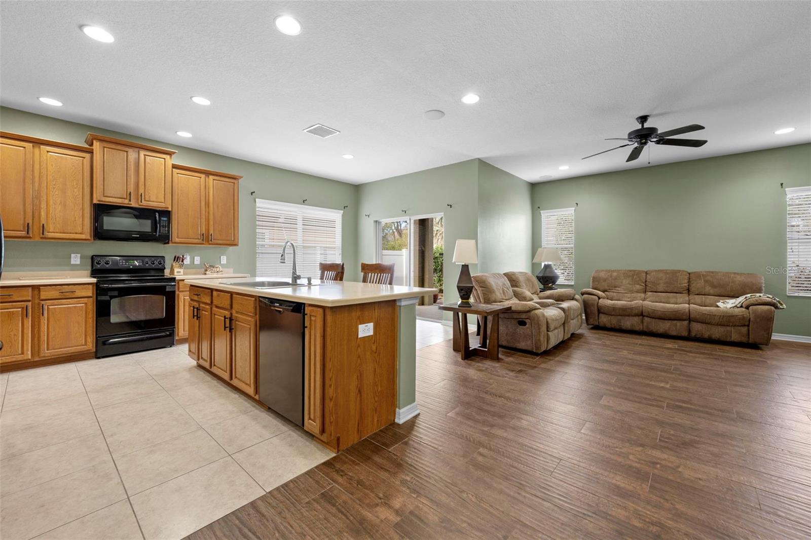 Image 11 of 49 For 632 Winthrop Drive