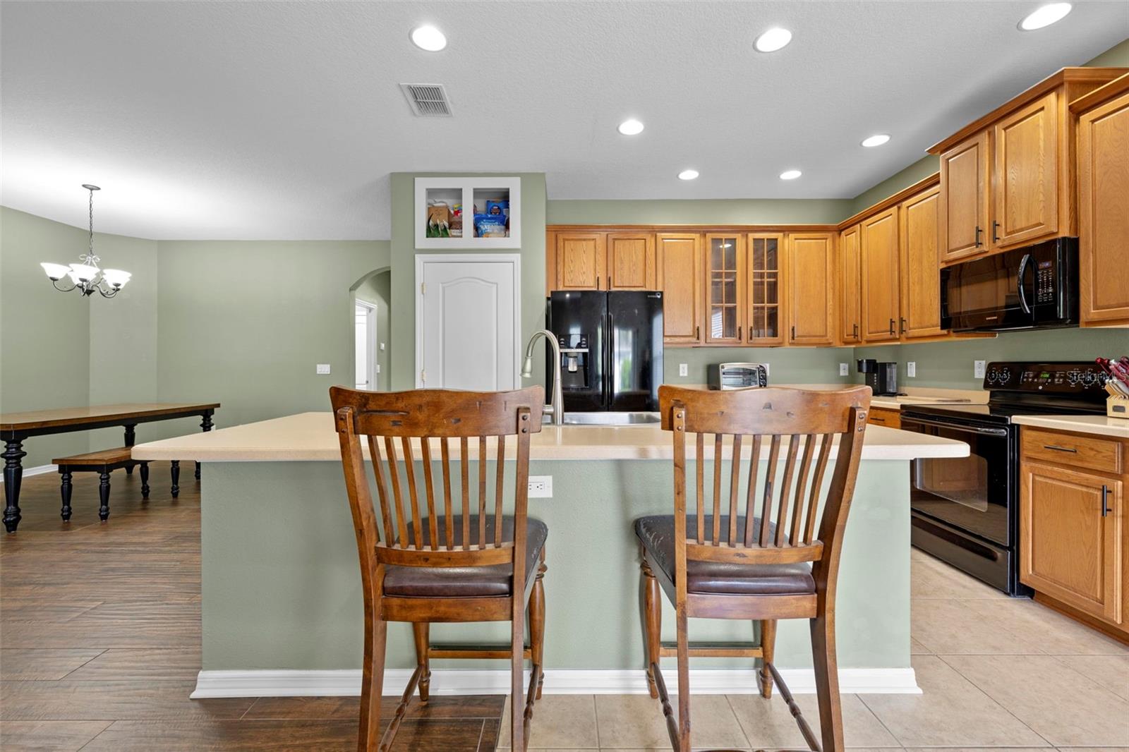 Image 18 of 49 For 632 Winthrop Drive