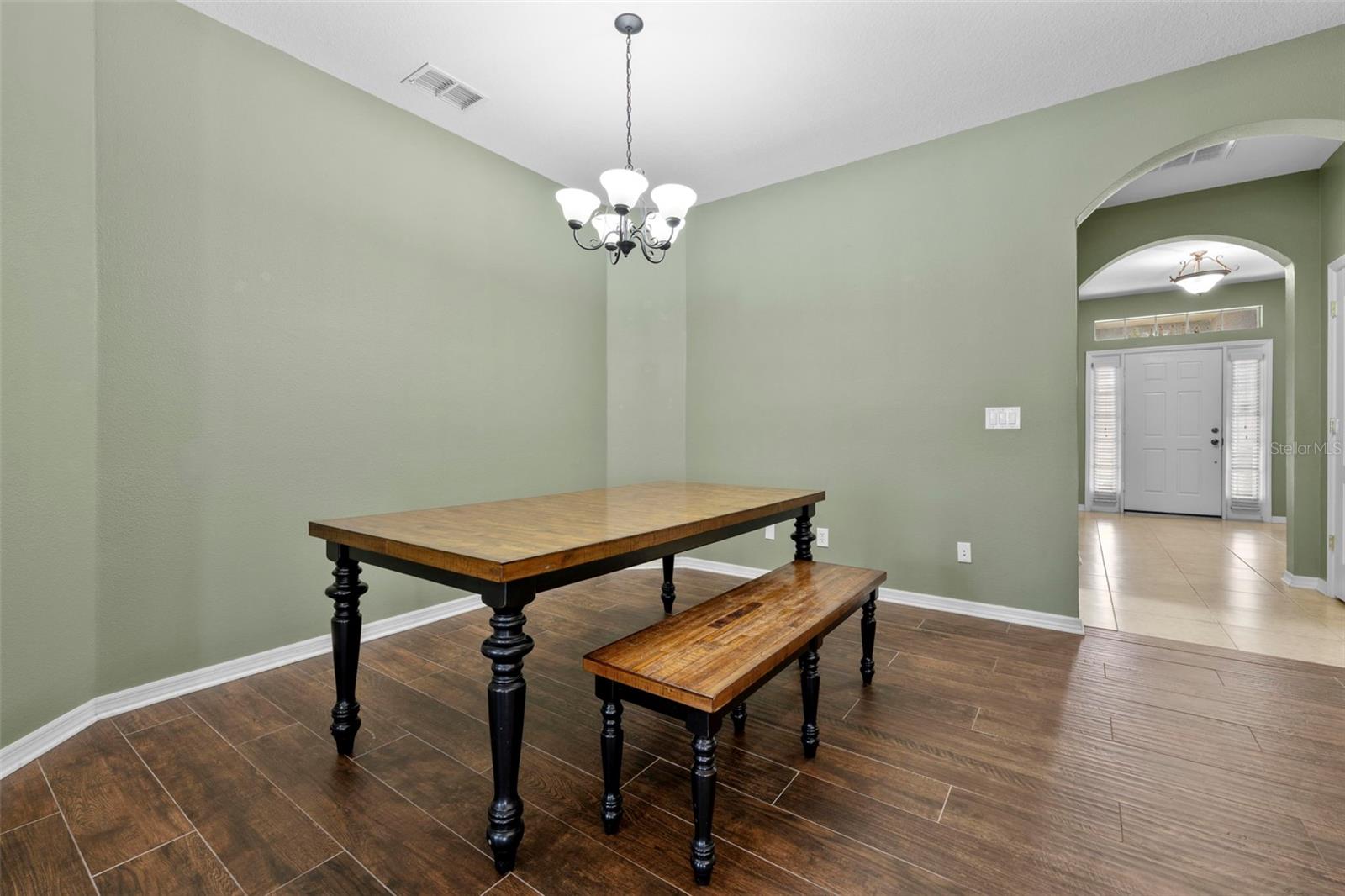 Image 8 of 49 For 632 Winthrop Drive