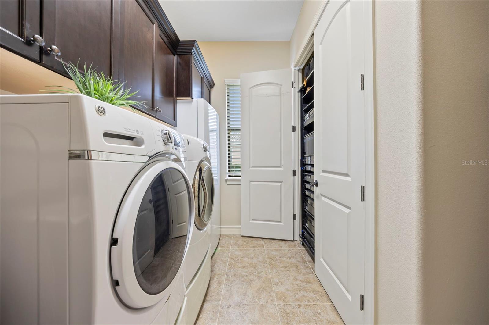 Image 43 of 96 For 1207 Merry Water Drive