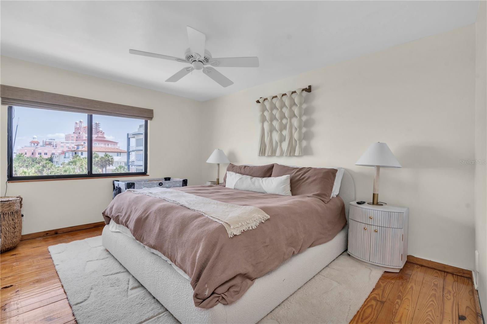 Image 17 of 39 For 3200 Gulf Boulevard 202