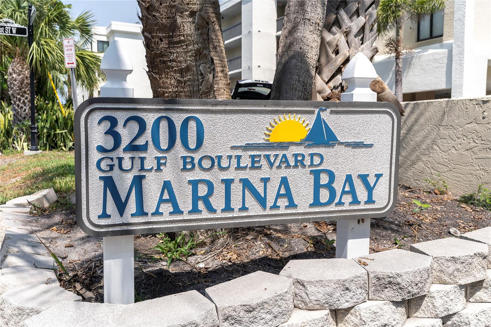 Image 3 of 39 For 3200 Gulf Boulevard 202