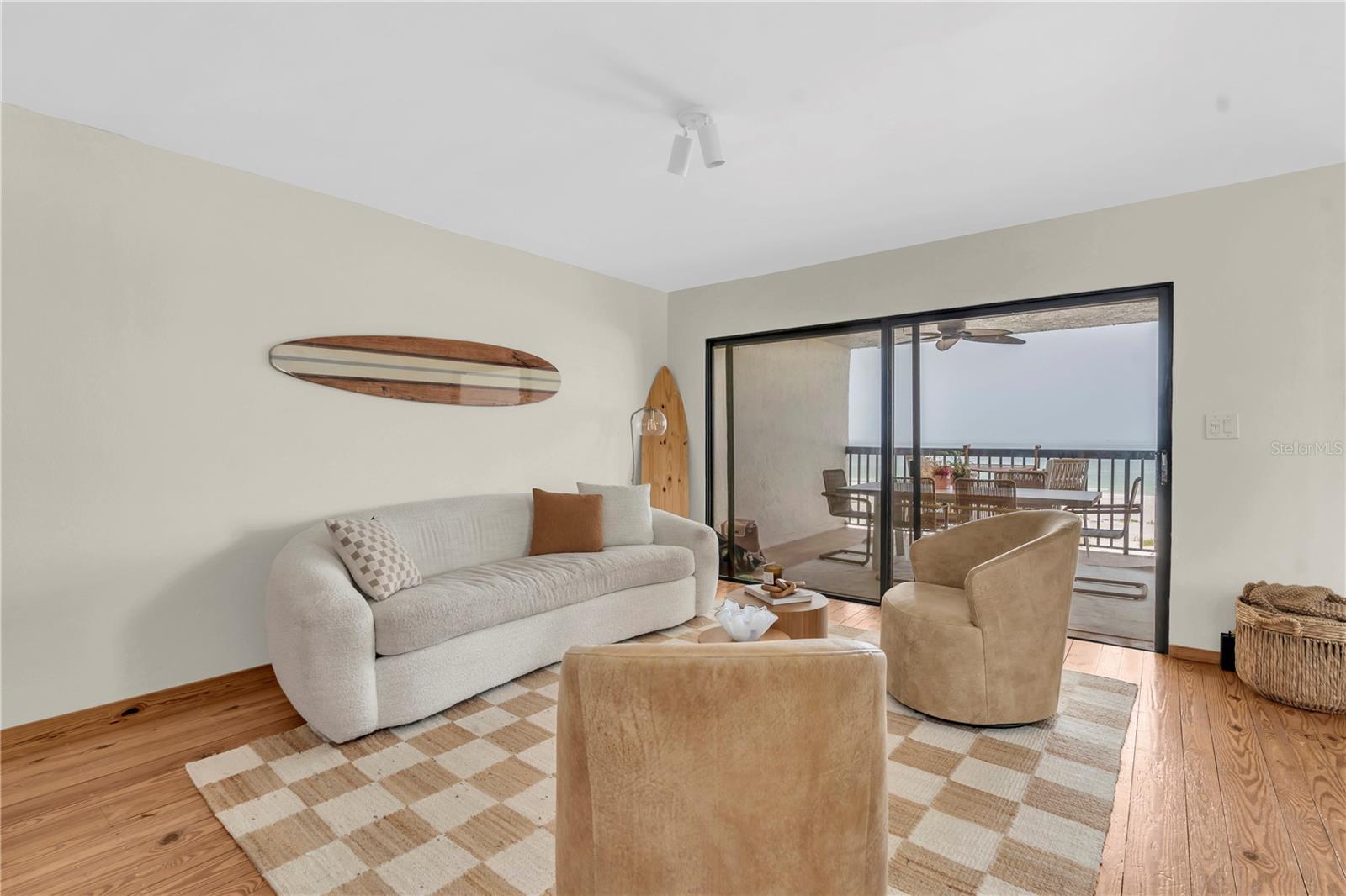 Image 4 of 39 For 3200 Gulf Boulevard 202