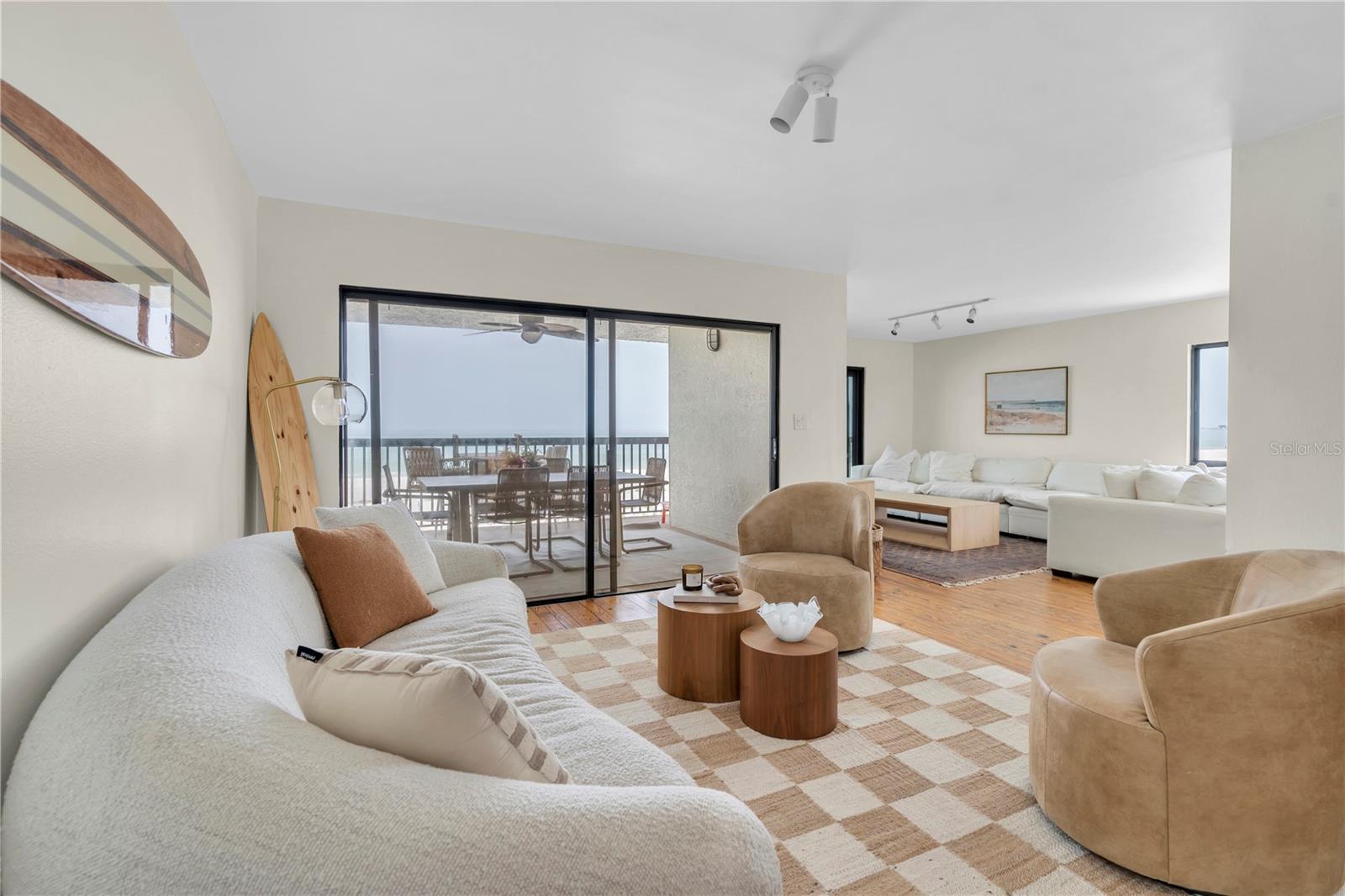 Image 5 of 39 For 3200 Gulf Boulevard 202