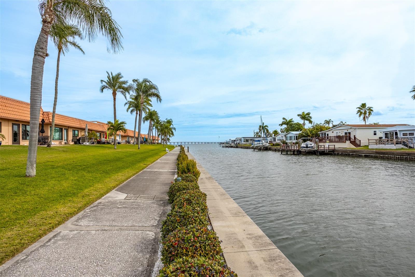 Image 36 of 61 For 19029 Us Highway 19 N 10c