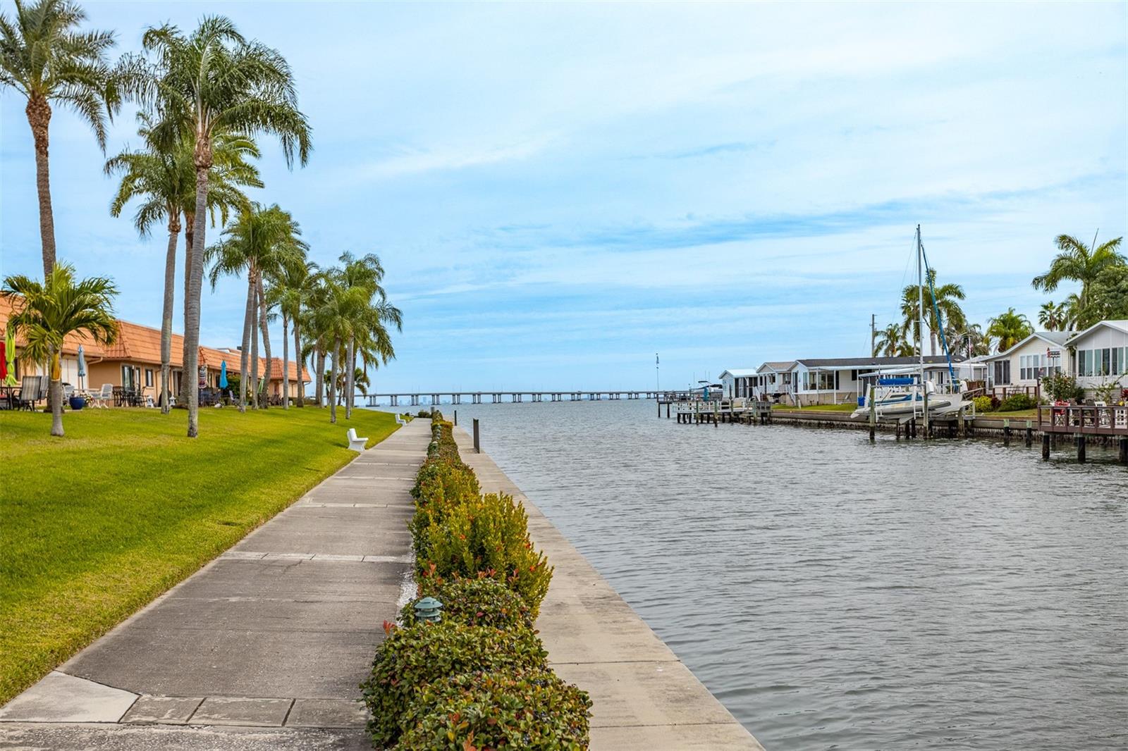 Image 37 of 61 For 19029 Us Highway 19 N 10c