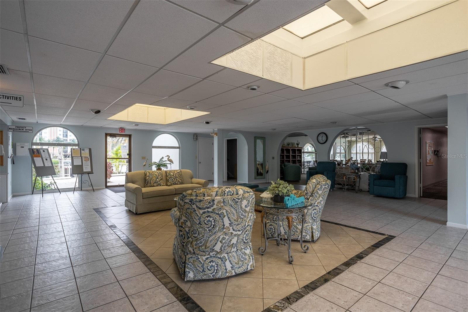 Image 43 of 61 For 19029 Us Highway 19 N 10c