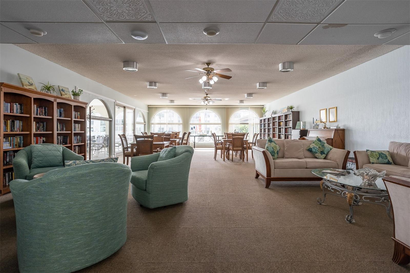 Image 45 of 61 For 19029 Us Highway 19 N 10c