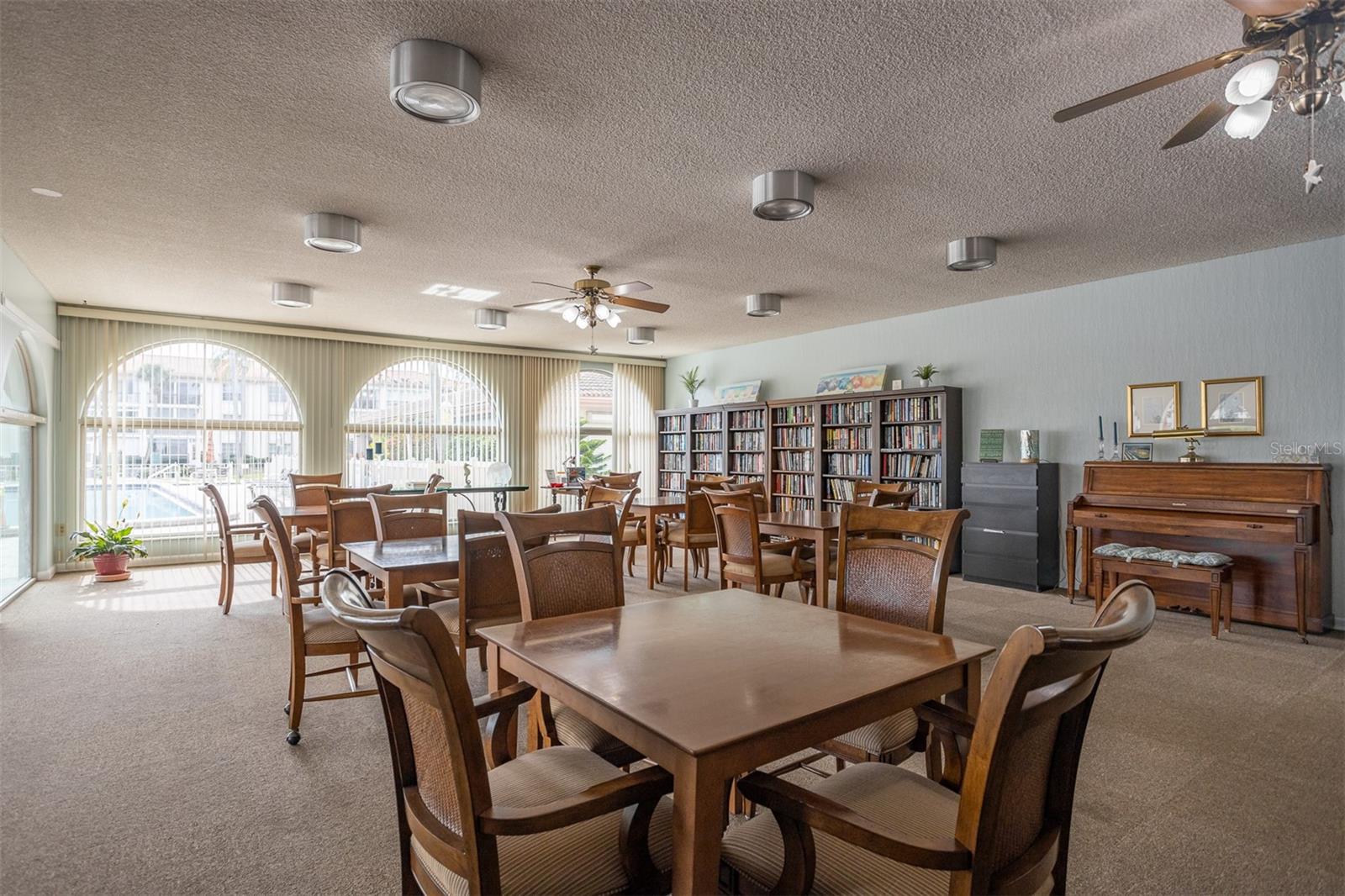 Image 46 of 61 For 19029 Us Highway 19 N 10c