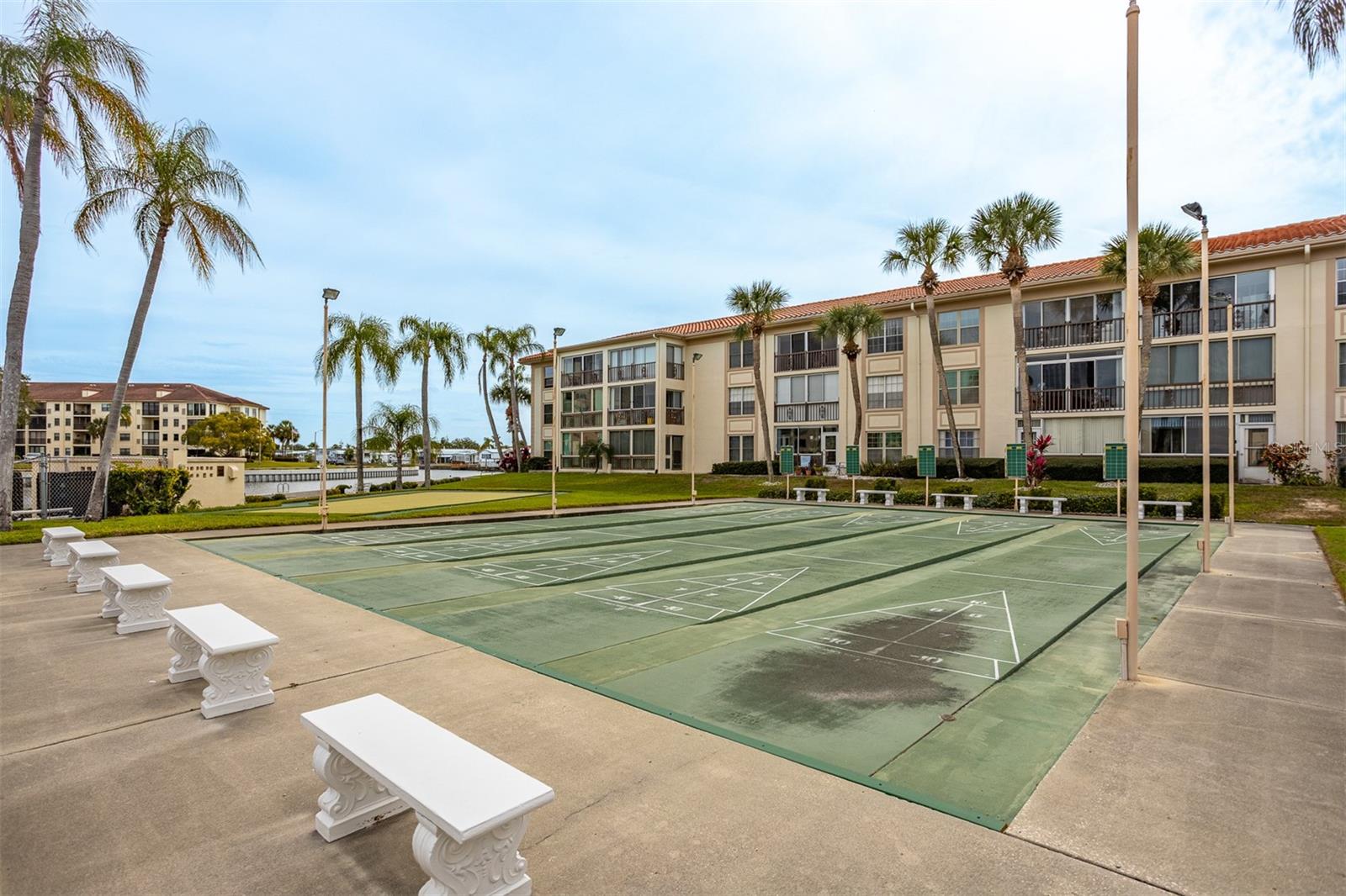 Image 55 of 61 For 19029 Us Highway 19 N 10c