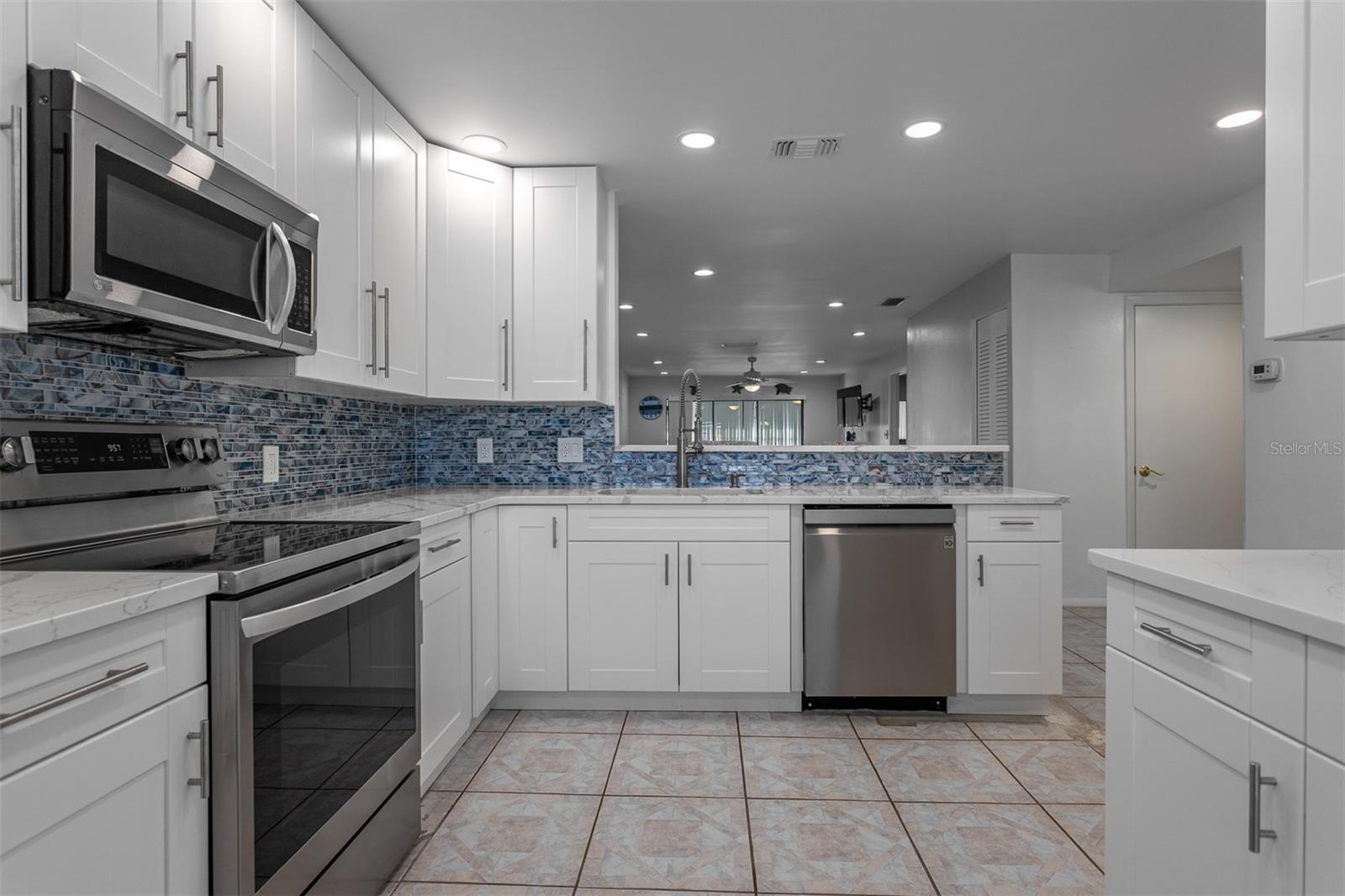 Image 6 of 61 For 19029 Us Highway 19 N 10c