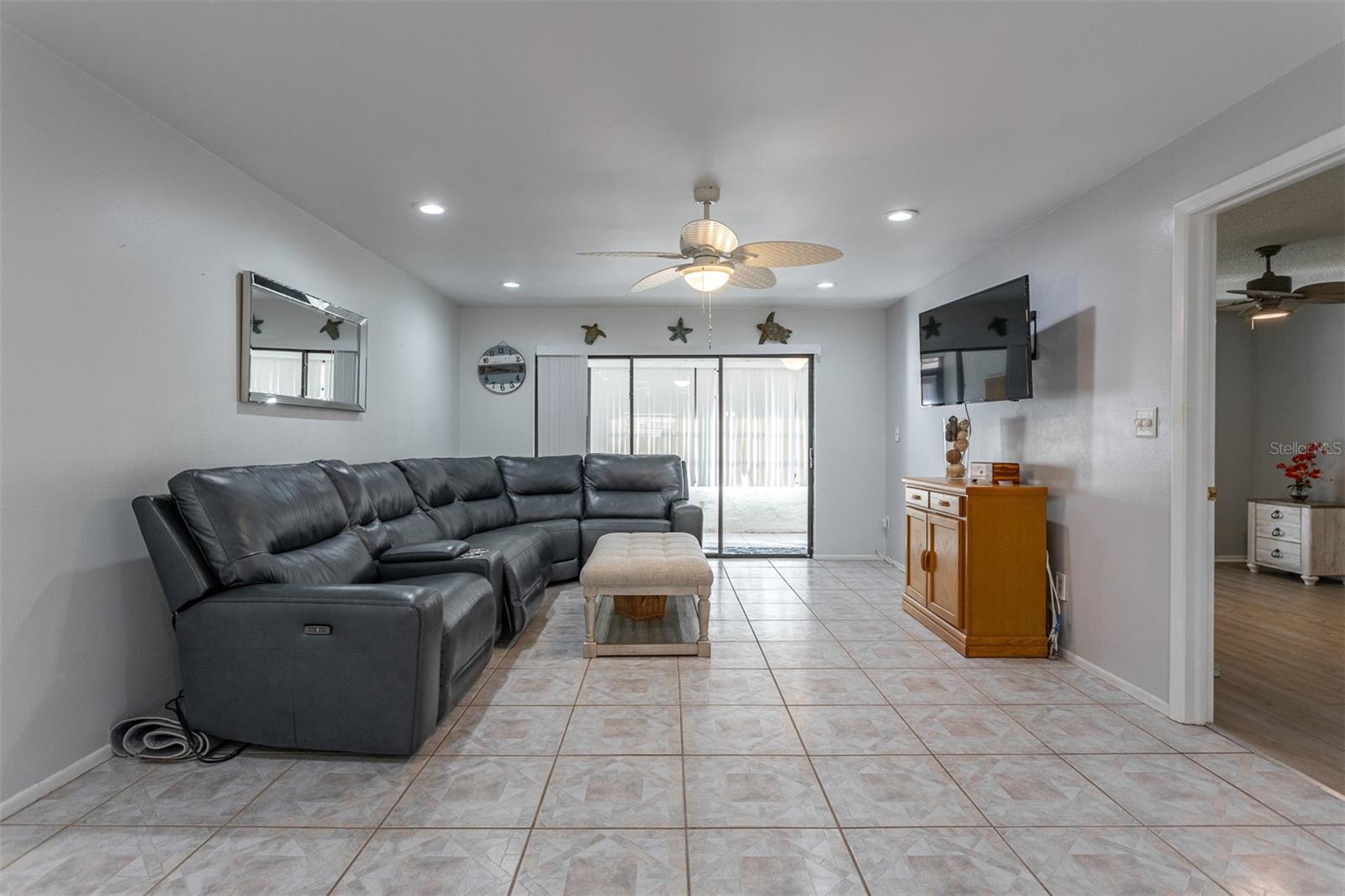 Image 9 of 61 For 19029 Us Highway 19 N 10c