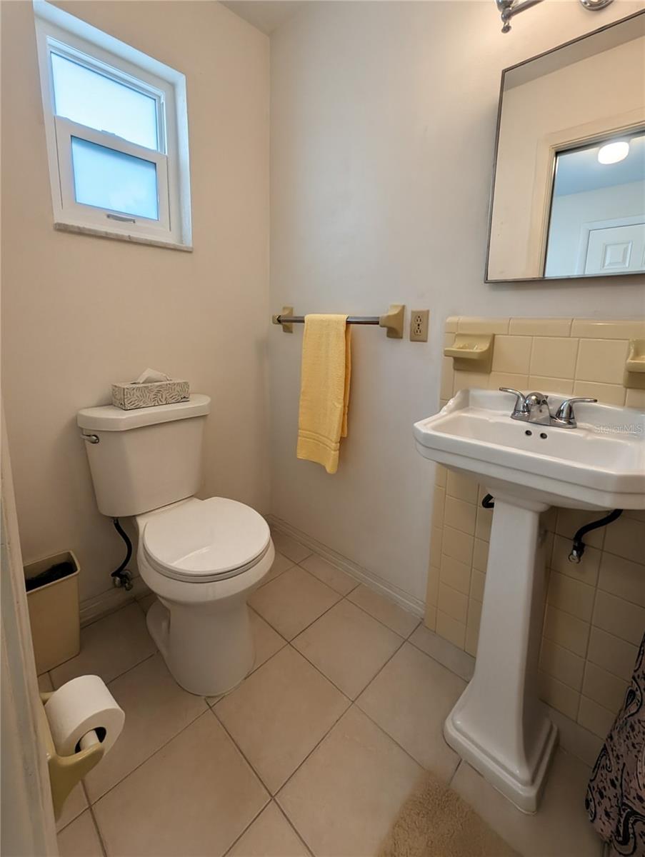 Image 17 of 22 For 11093 57th Terrace