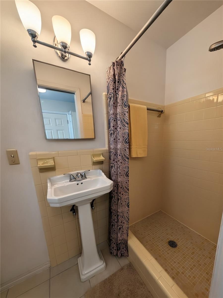 Image 18 of 22 For 11093 57th Terrace