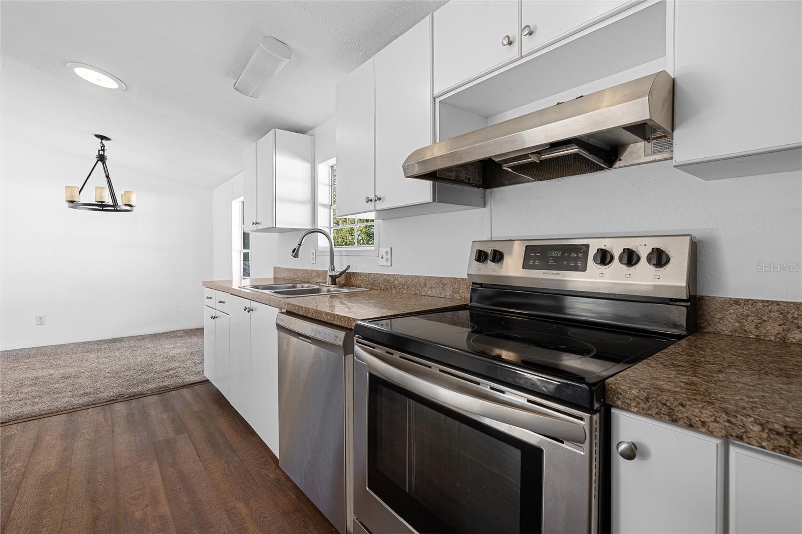 Image 15 of 25 For 9641 Norm Street