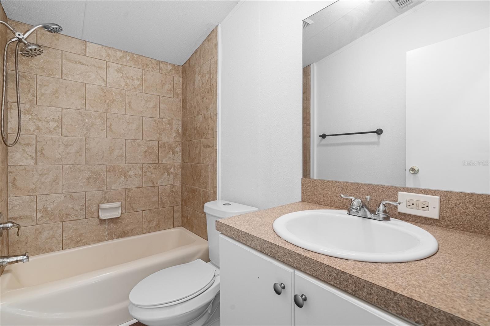 Image 20 of 25 For 9641 Norm Street