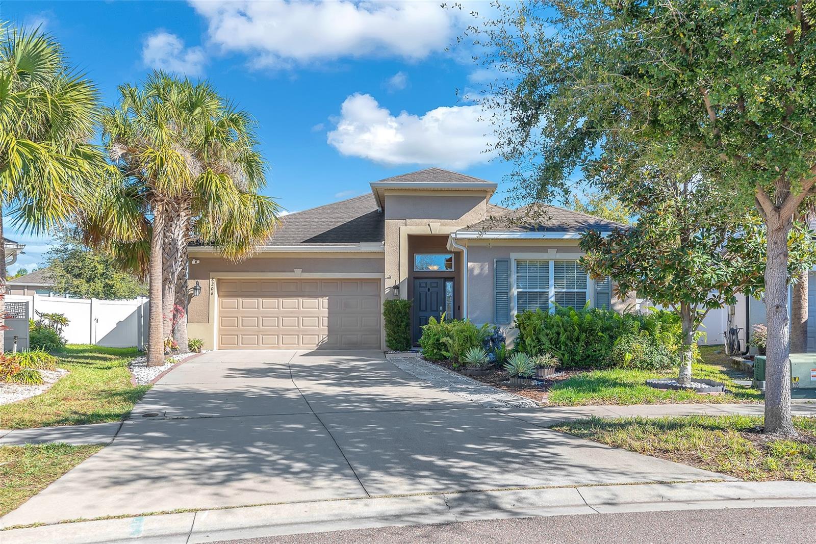 Details for 8206 Willow Beach Drive, RIVERVIEW, FL 33578