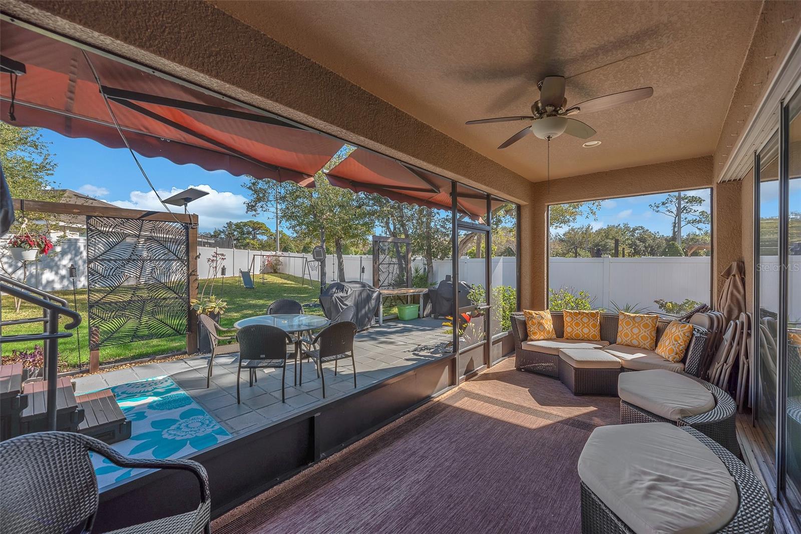 Image 10 of 48 For 8206 Willow Beach Drive