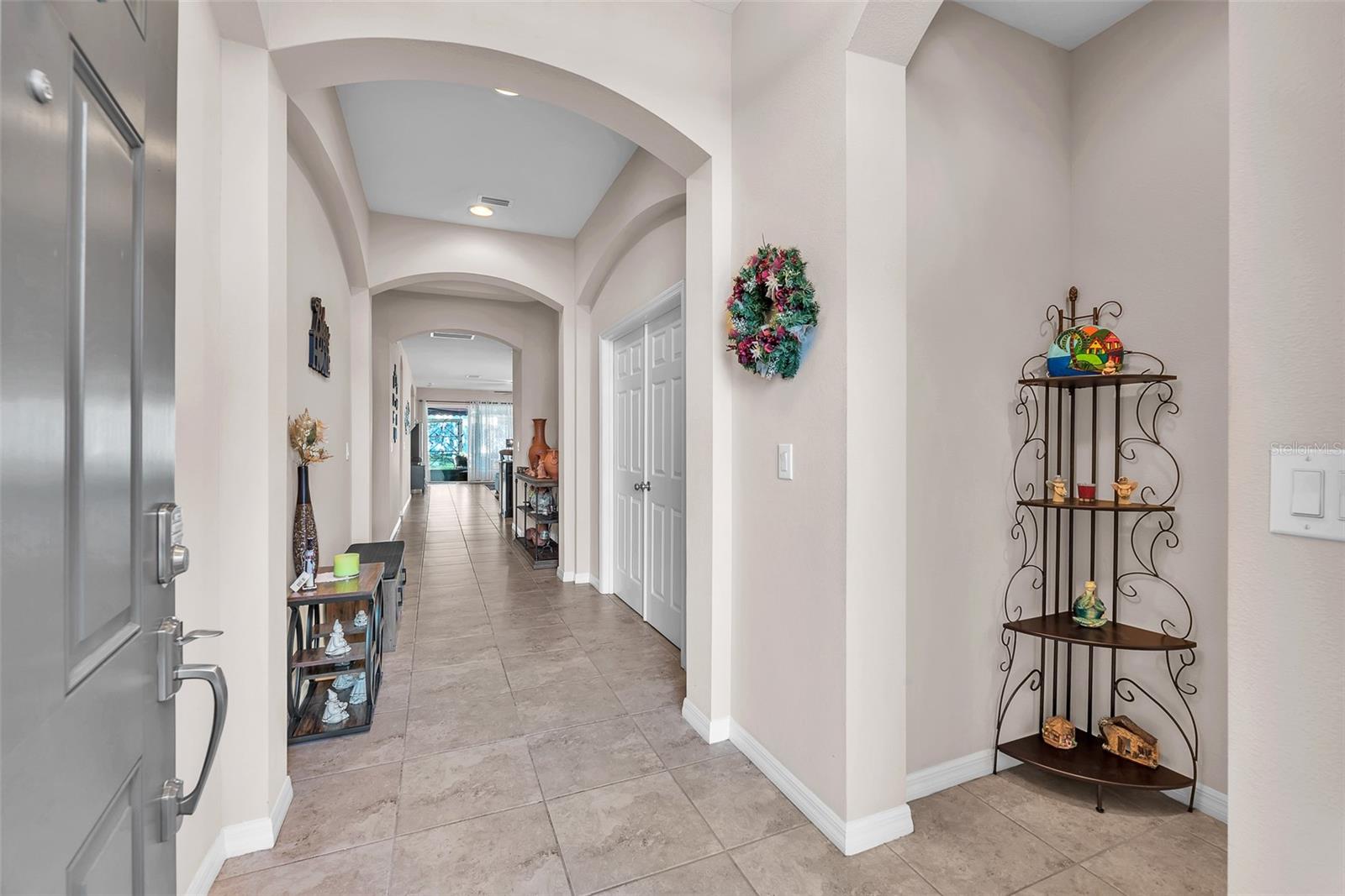 Image 11 of 48 For 8206 Willow Beach Drive