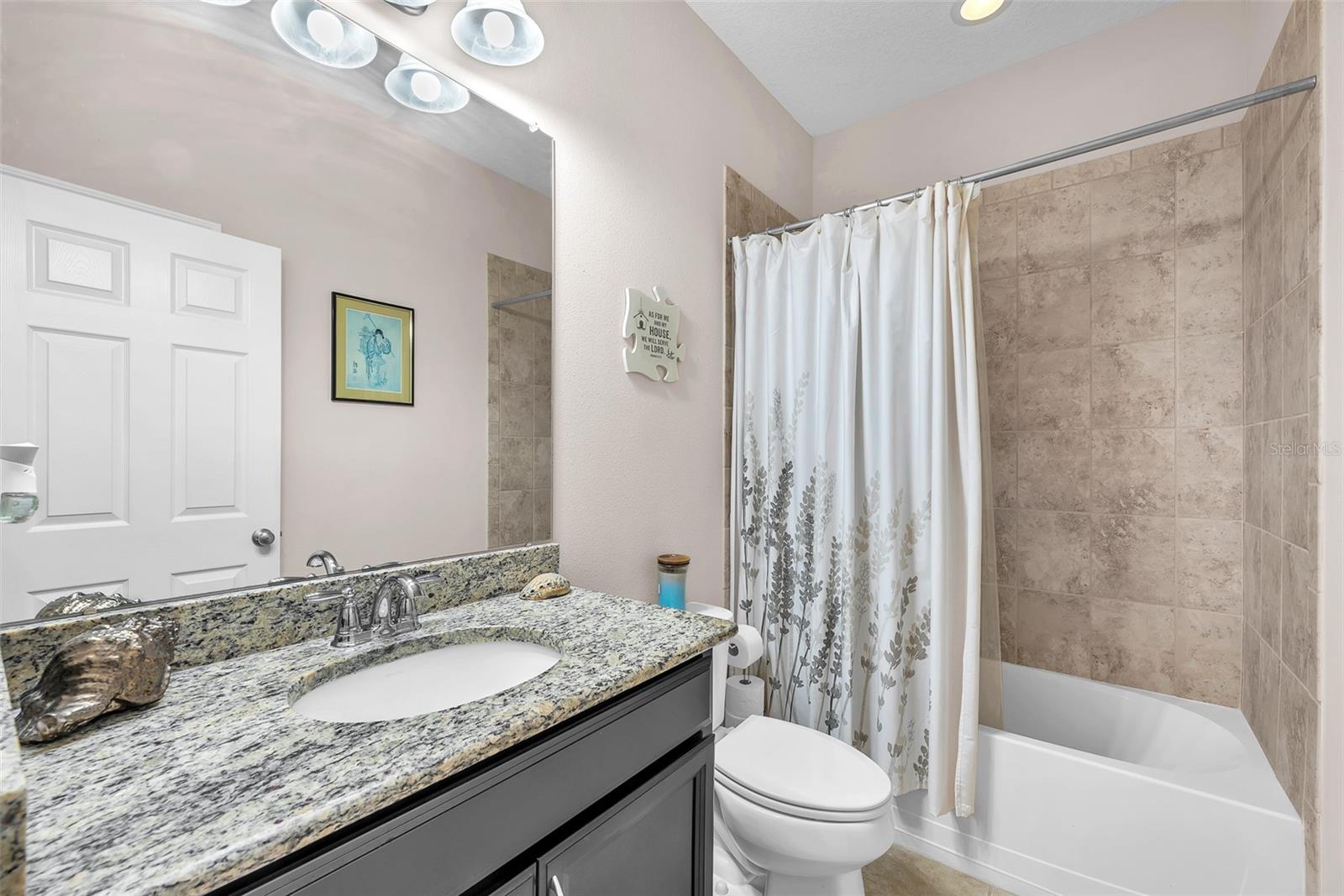 Image 14 of 48 For 8206 Willow Beach Drive