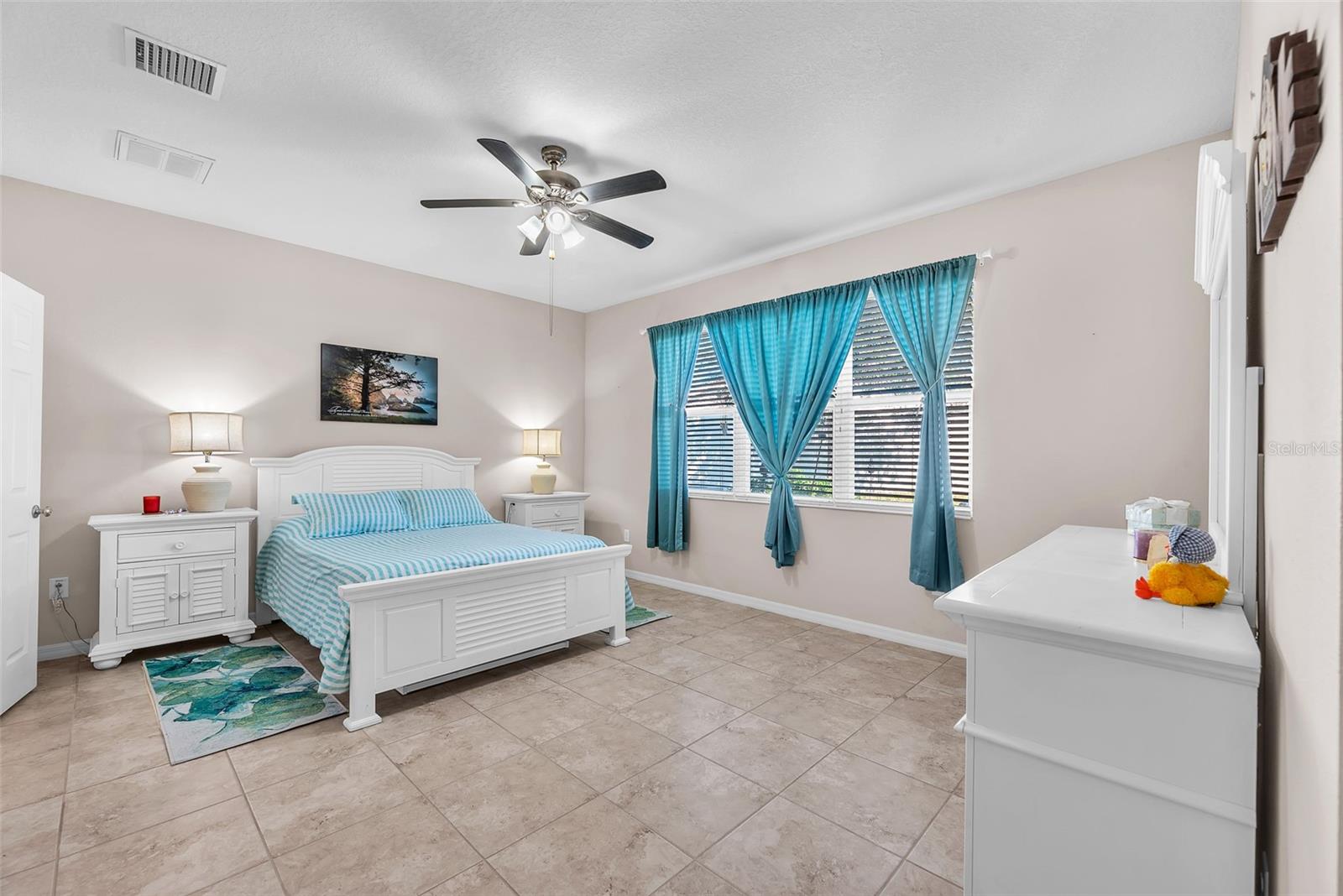 Image 24 of 48 For 8206 Willow Beach Drive