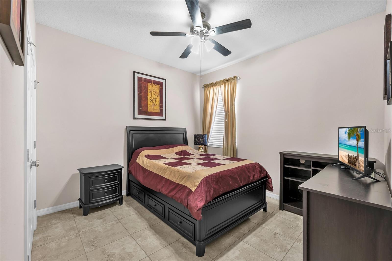 Image 31 of 48 For 8206 Willow Beach Drive