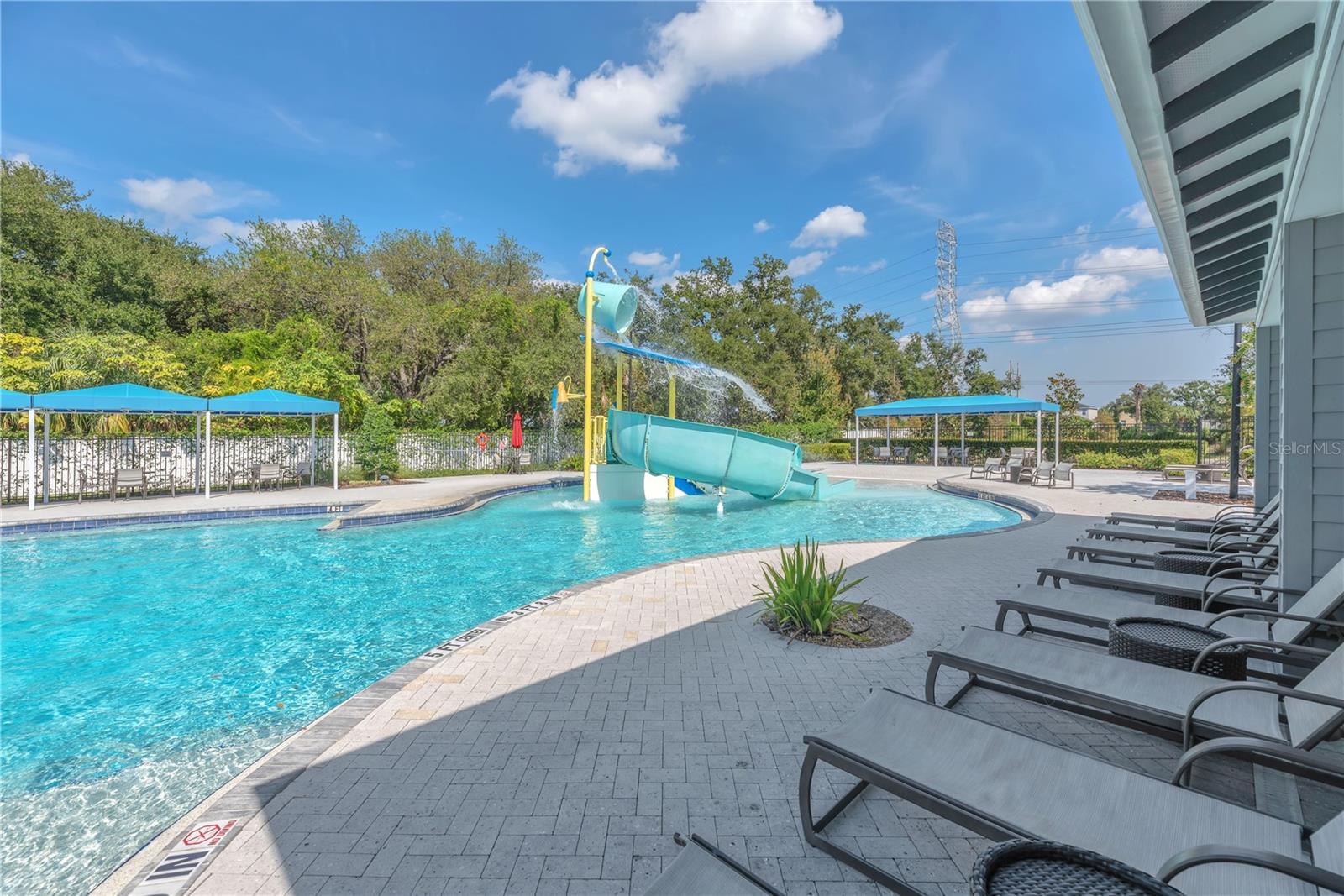 Image 40 of 48 For 8206 Willow Beach Drive