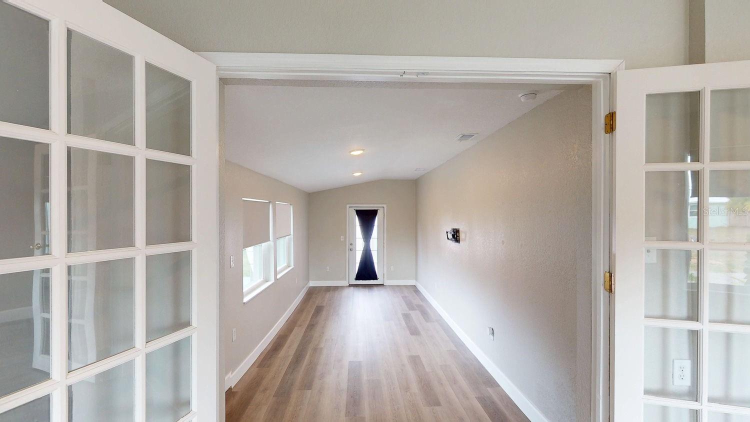 Image 33 of 93 For 2495 37th Avenue N