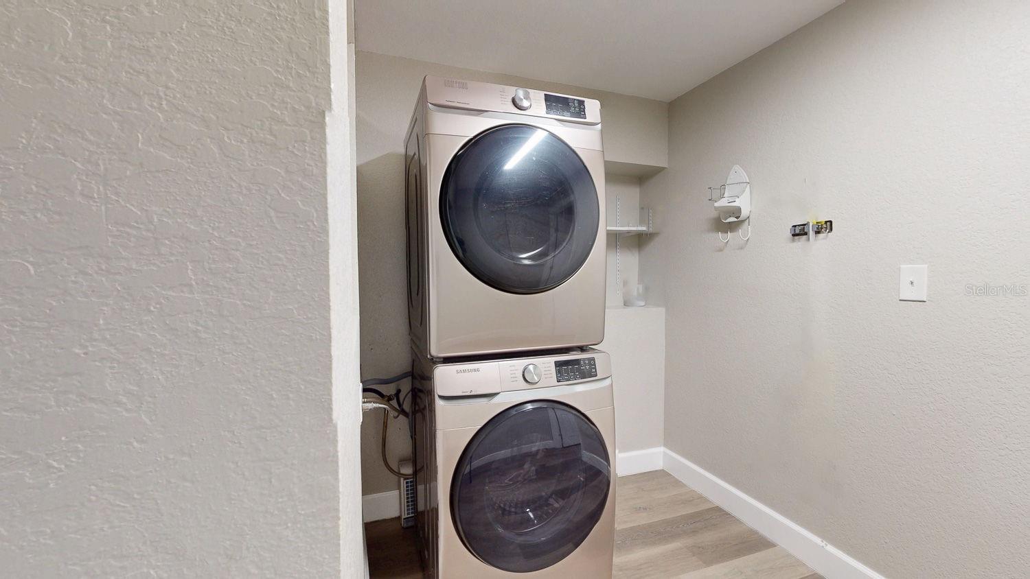 Image 37 of 93 For 2495 37th Avenue N