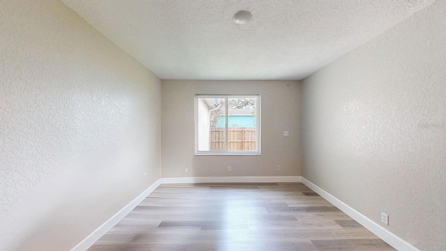 Image 40 of 93 For 2495 37th Avenue N