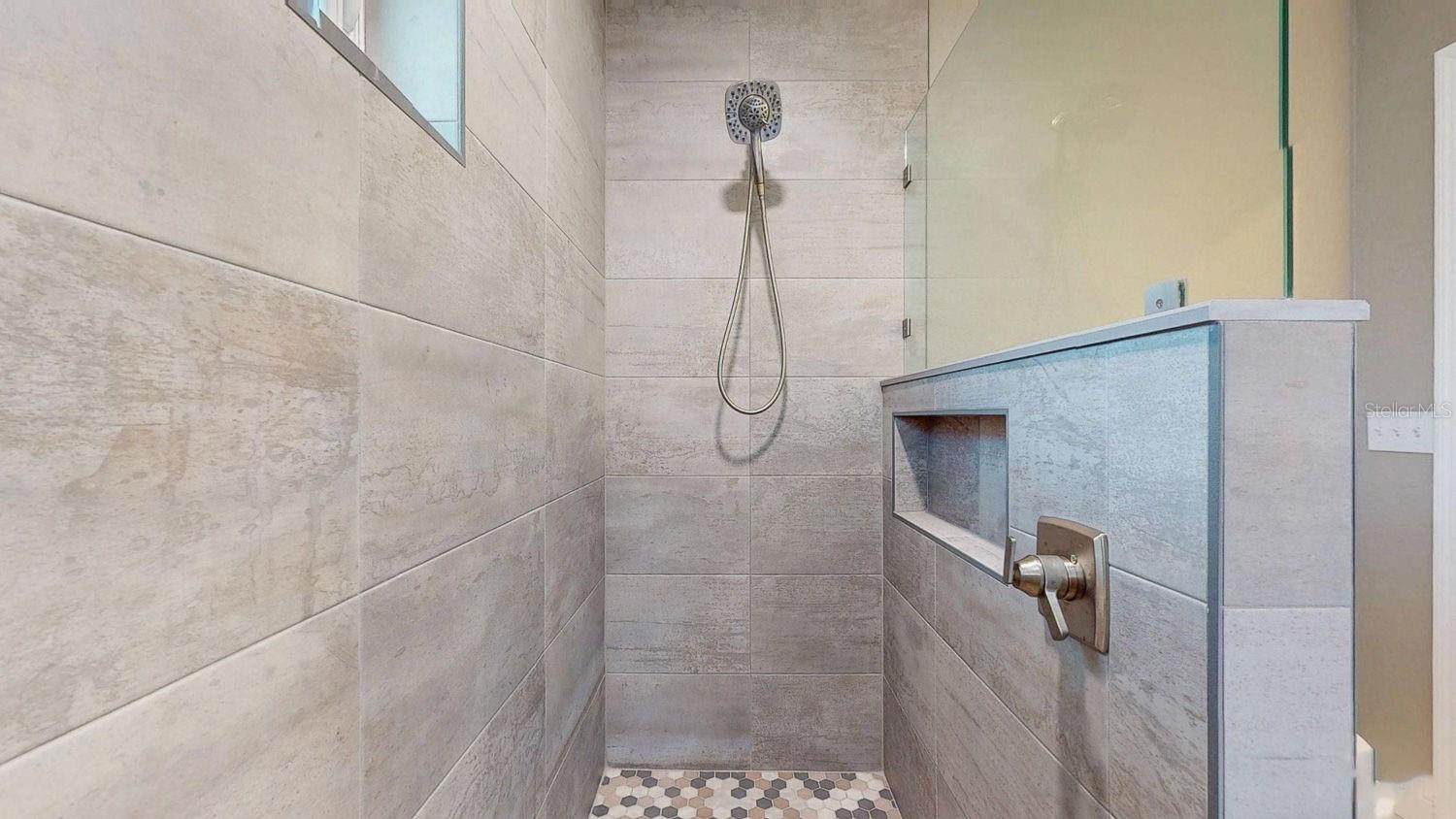 Image 46 of 93 For 2495 37th Avenue N