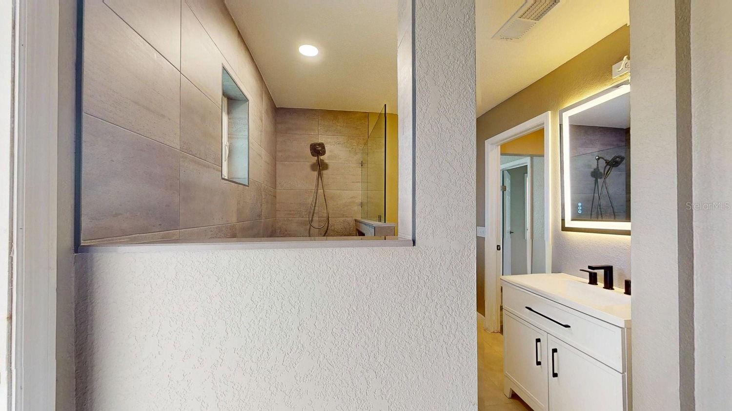 Image 48 of 93 For 2495 37th Avenue N