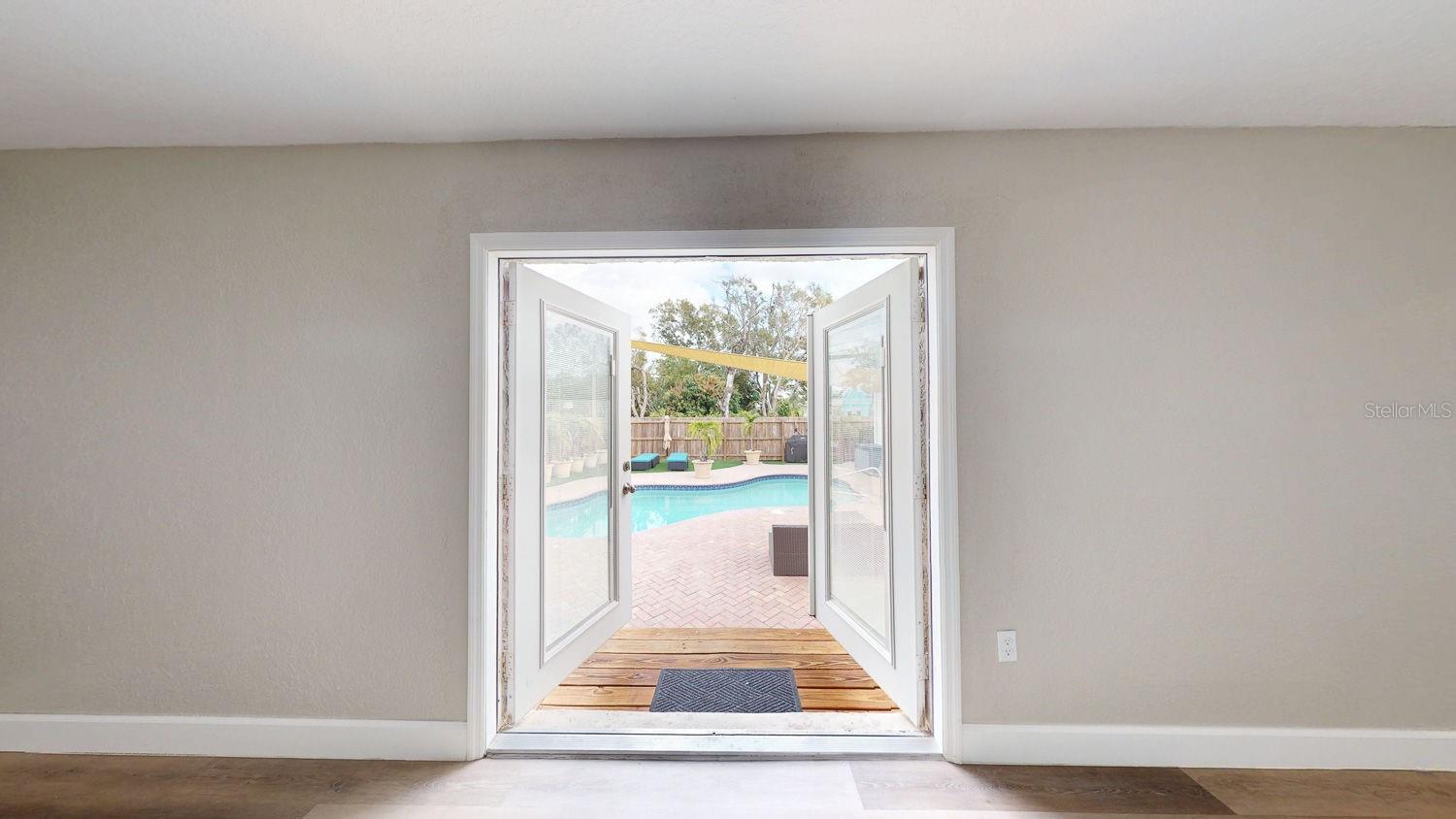 Image 70 of 93 For 2495 37th Avenue N