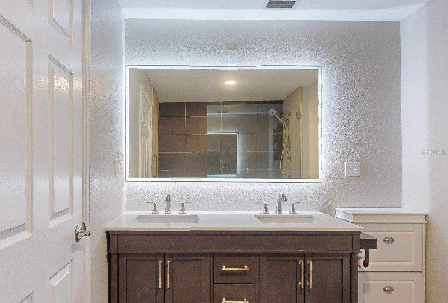 Image 80 of 93 For 2495 37th Avenue N