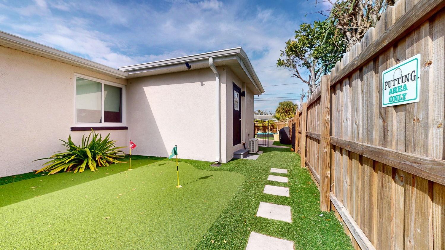 Image 90 of 93 For 2495 37th Avenue N