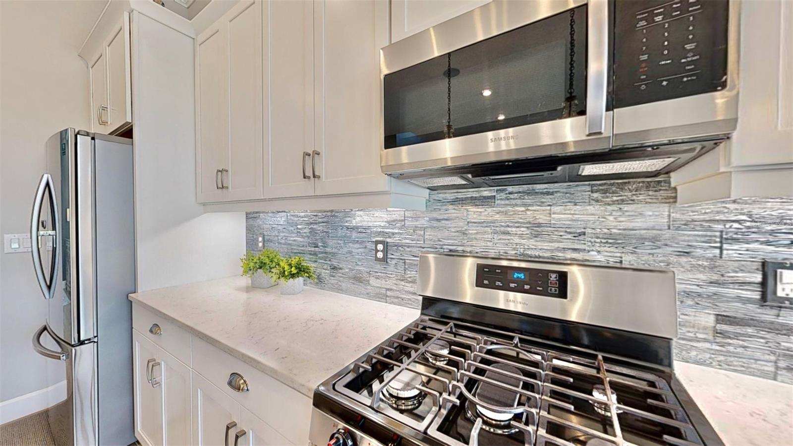 Image 16 of 100 For 5233 Wishing Arch Drive