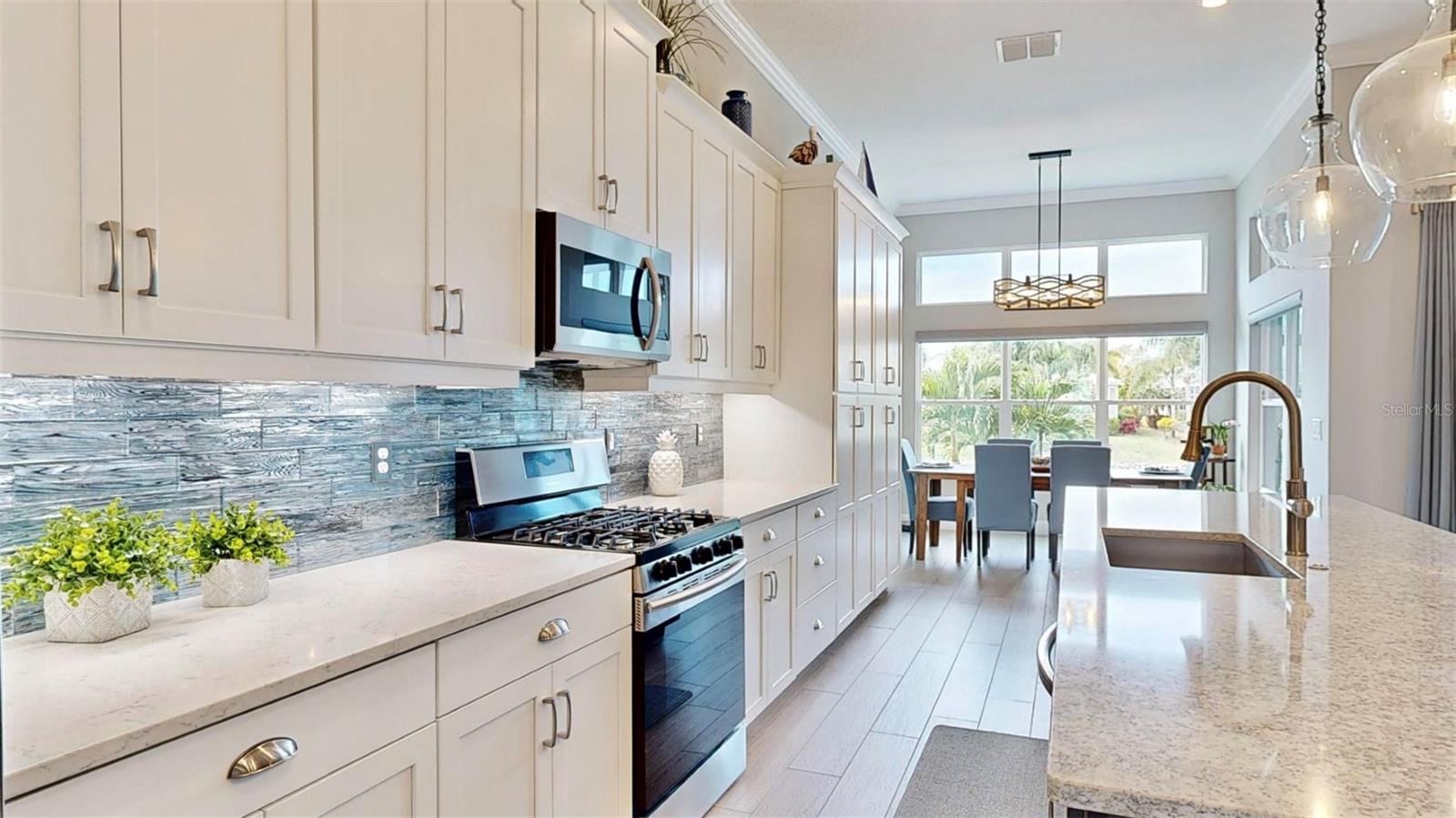 Image 17 of 100 For 5233 Wishing Arch Drive