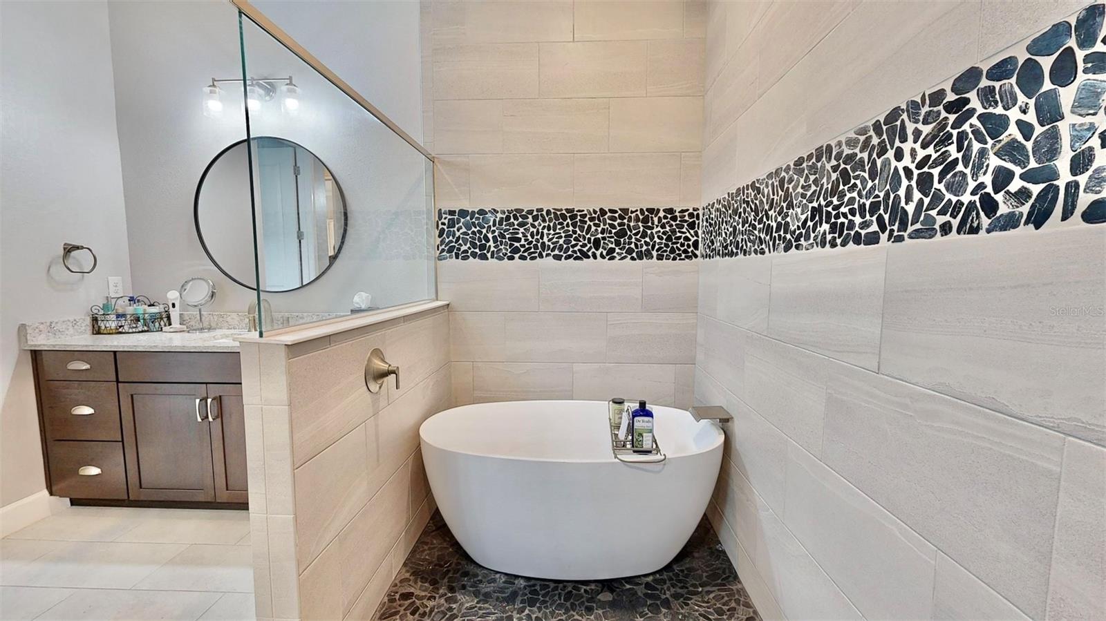 Image 59 of 100 For 5233 Wishing Arch Drive