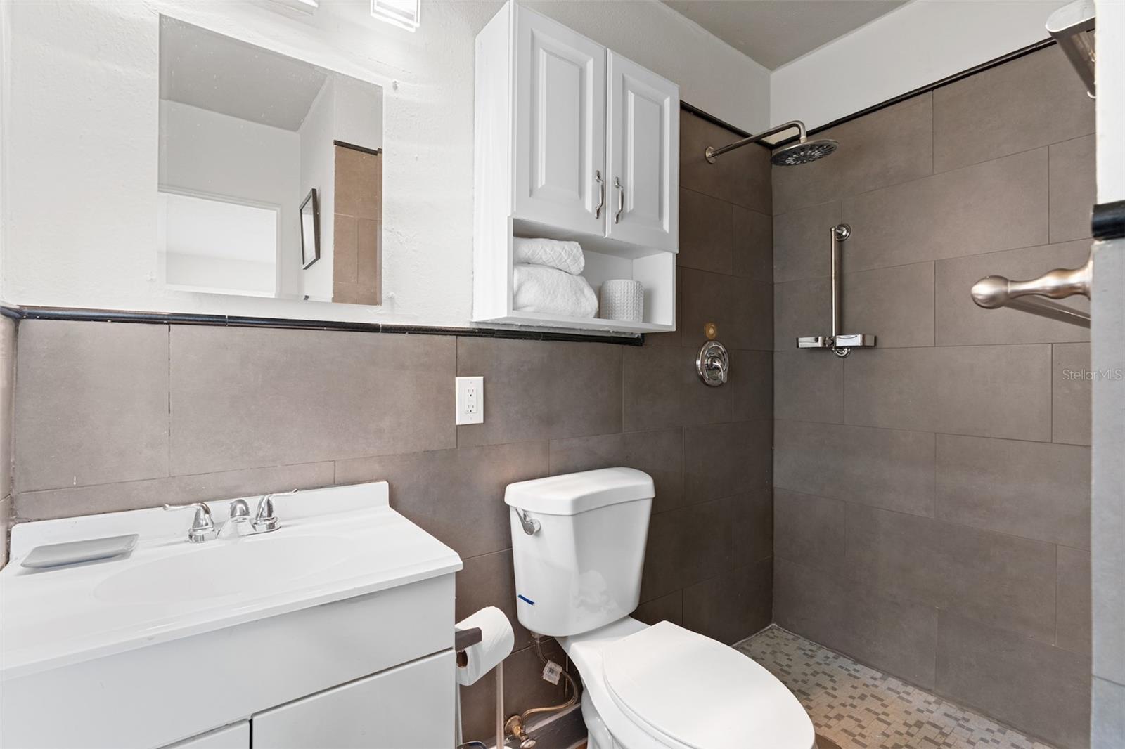 Image 29 of 46 For 755 43rd Street N