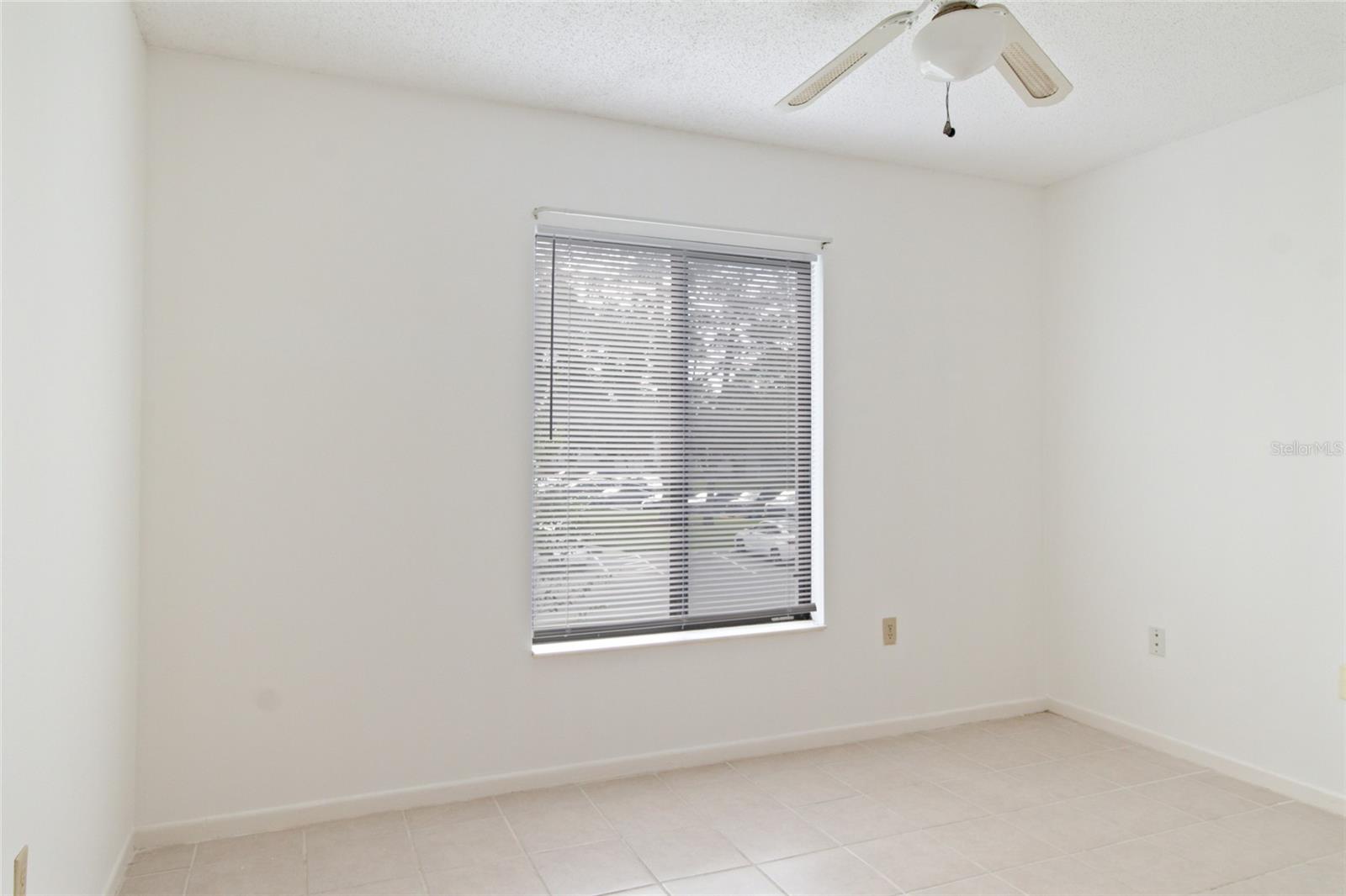 Image 10 of 17 For 1308 Pine Ridge Circle E H2