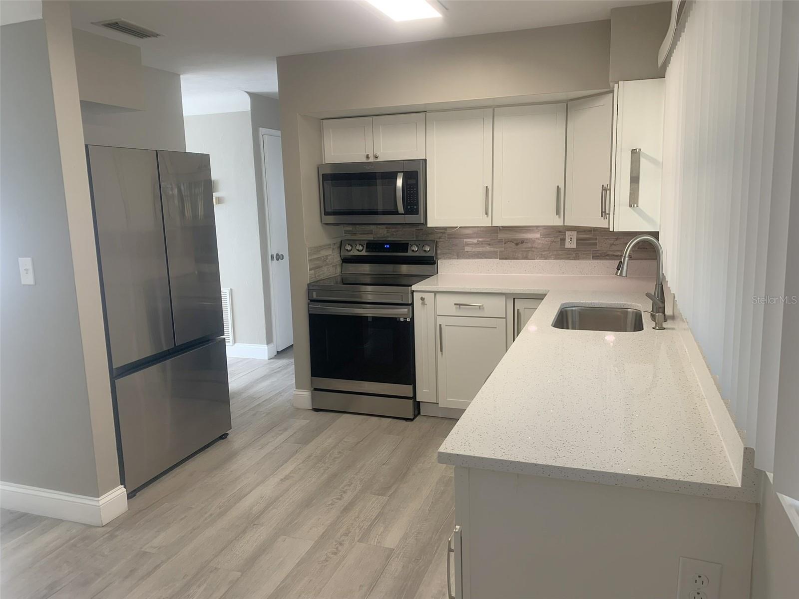 Image 5 of 21 For 6483 43rd Avenue N