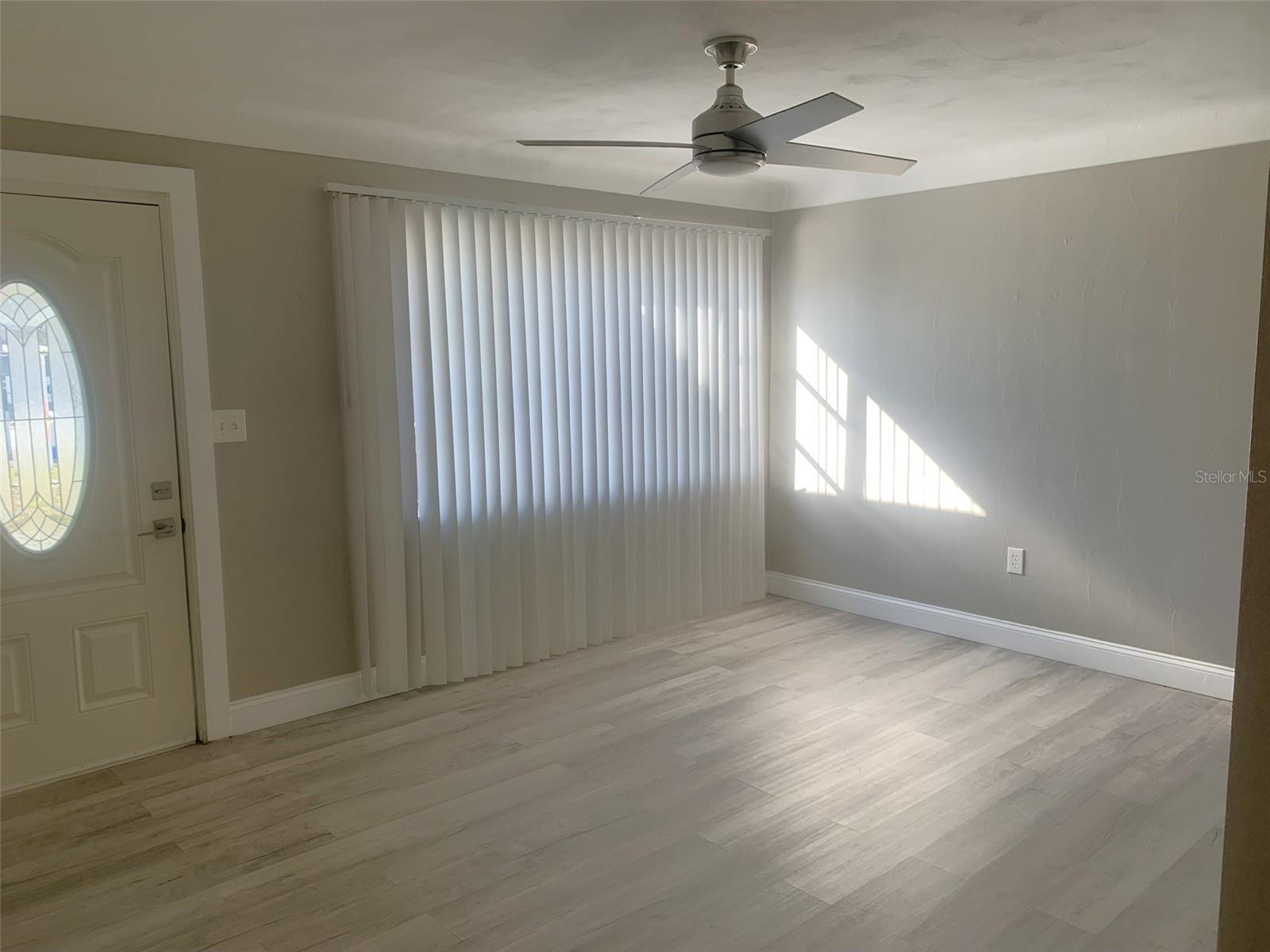 Image 7 of 21 For 6483 43rd Avenue N