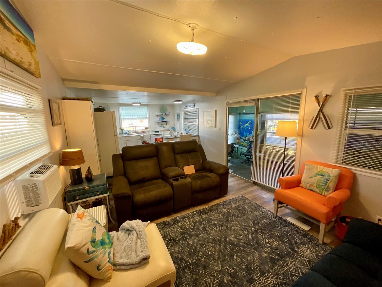 Image 5 of 29 For 6580 Seminole Boulevard 510