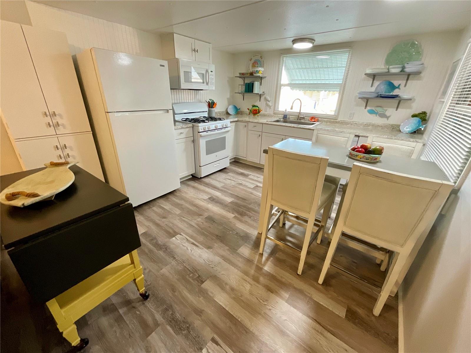 Image 7 of 29 For 6580 Seminole Boulevard 510