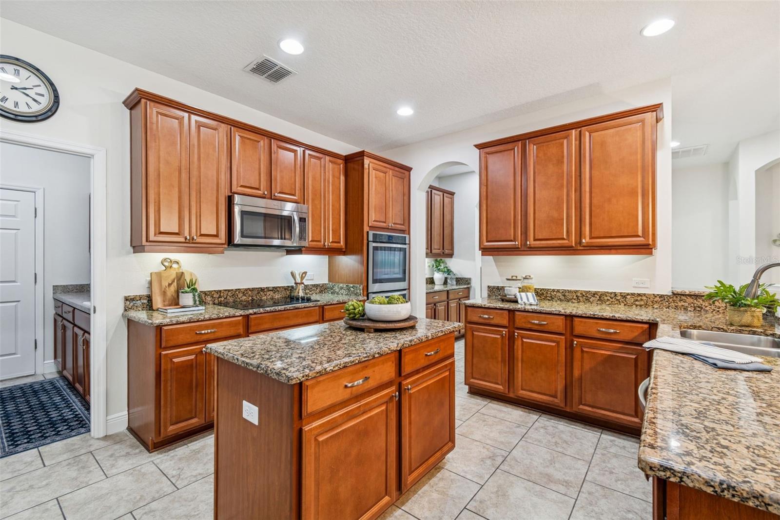 Image 14 of 47 For 1116 Hillandale Reserve Drive