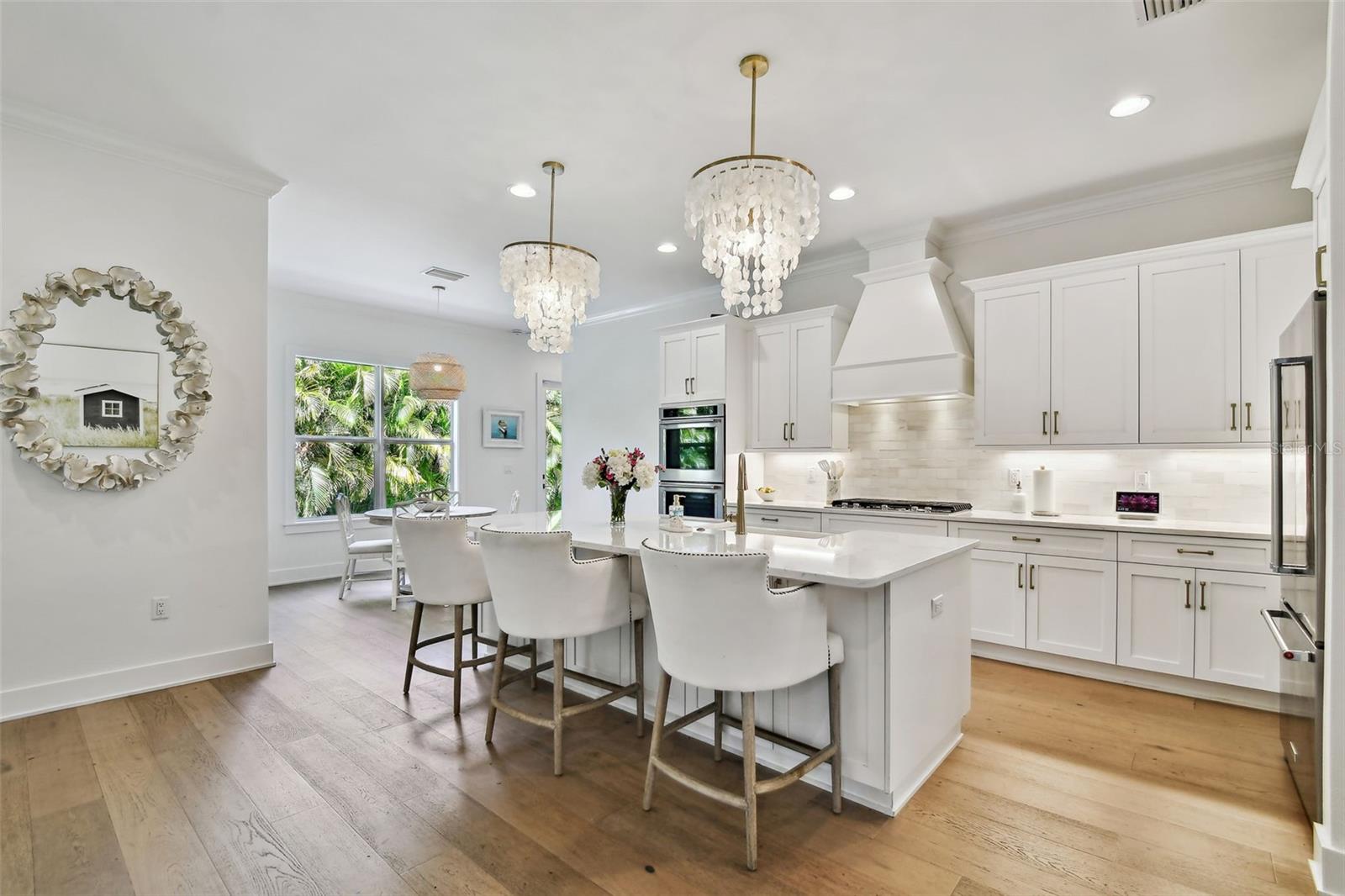 Listing photo id 22 for 3905 San Obispo Street