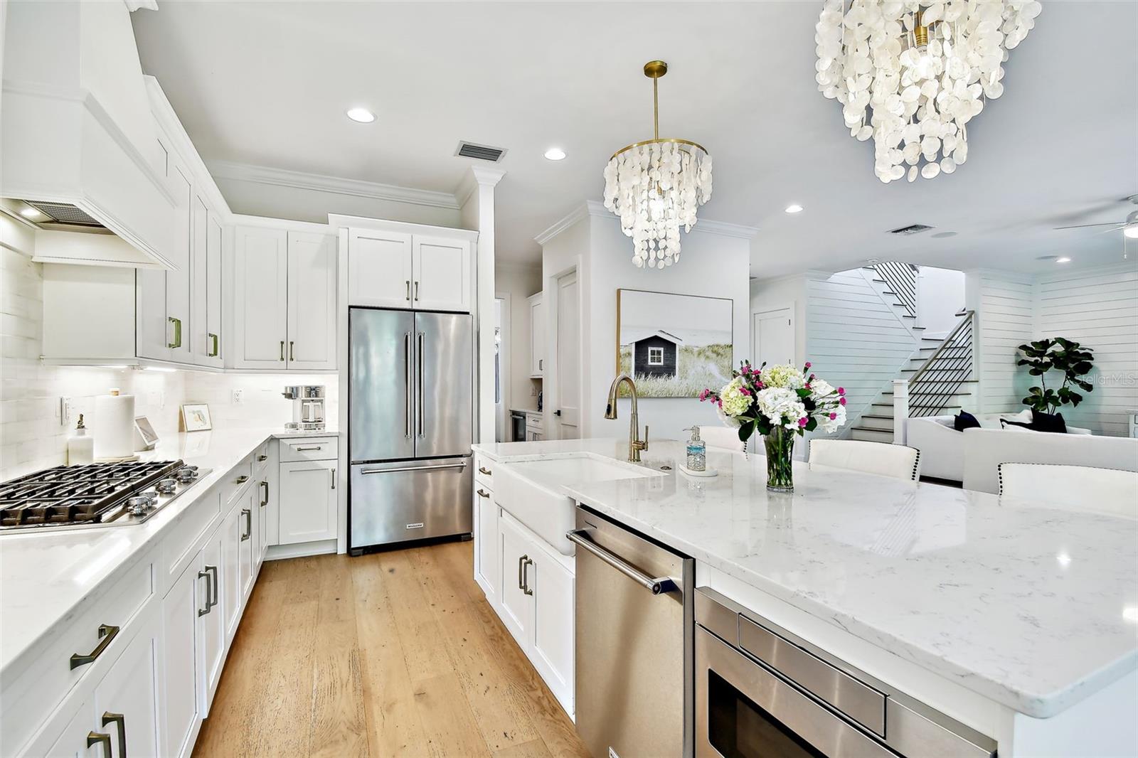 Listing photo id 24 for 3905 San Obispo Street