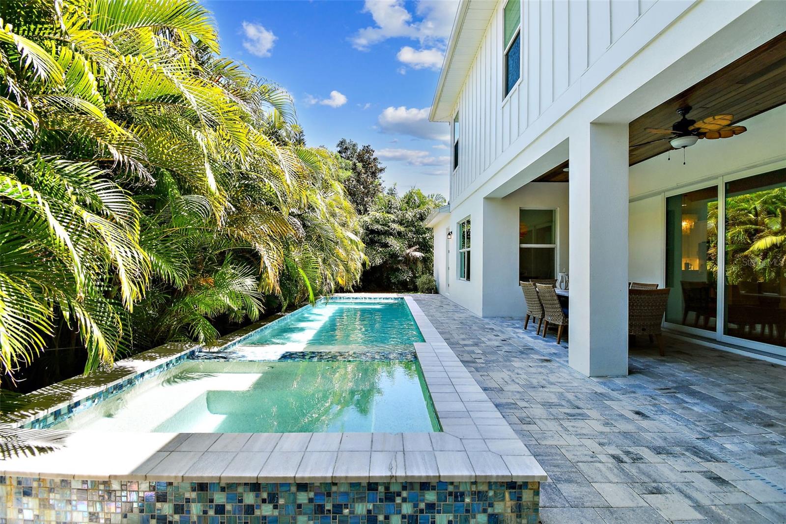 Listing photo id 34 for 3905 San Obispo Street