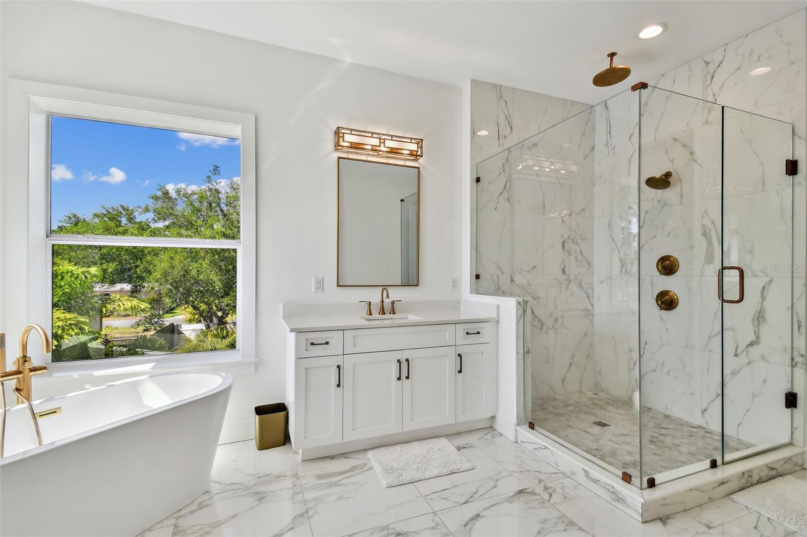 Listing photo id 49 for 3905 San Obispo Street